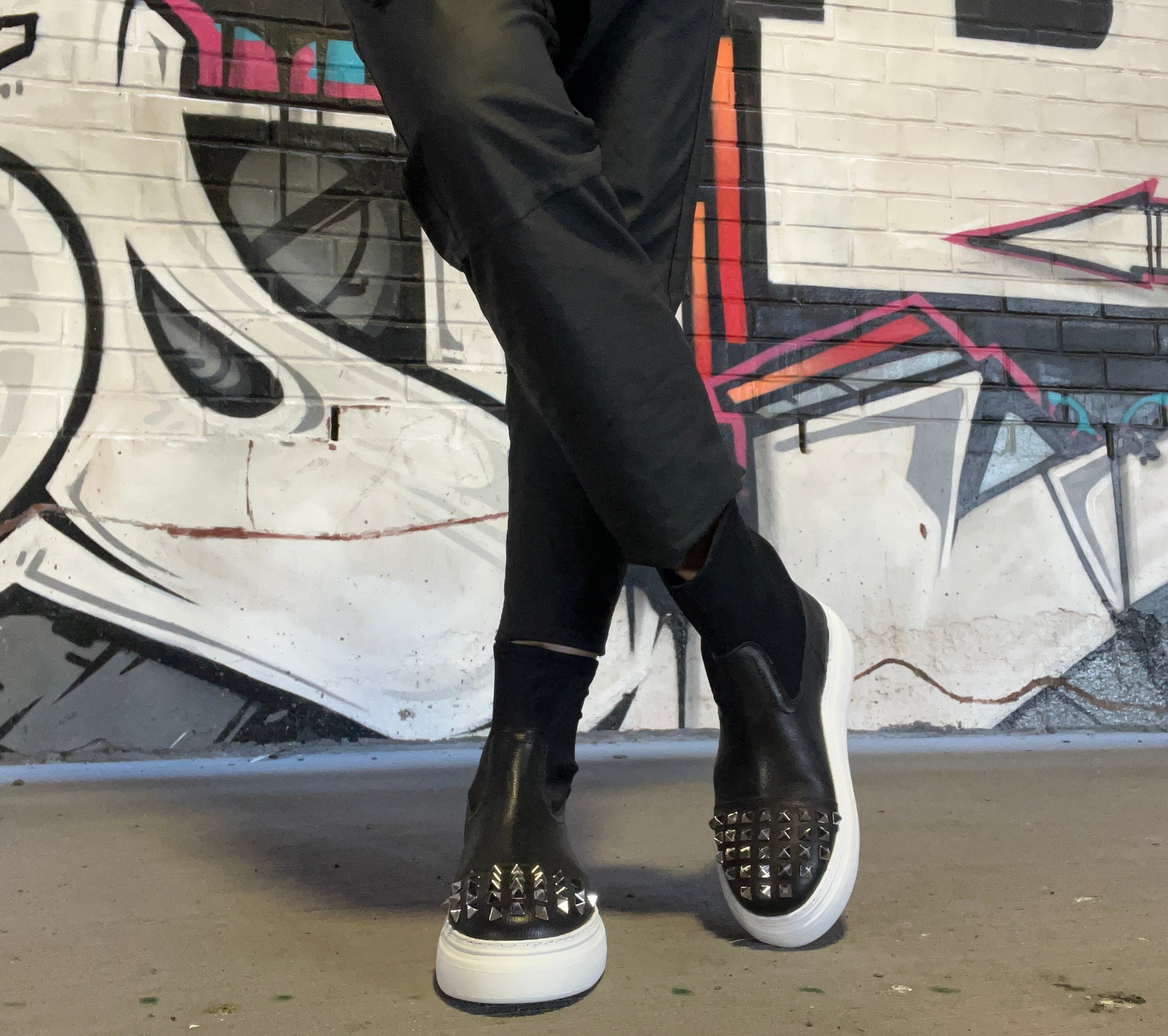 ピラミッドスタッズストレッチブーツ